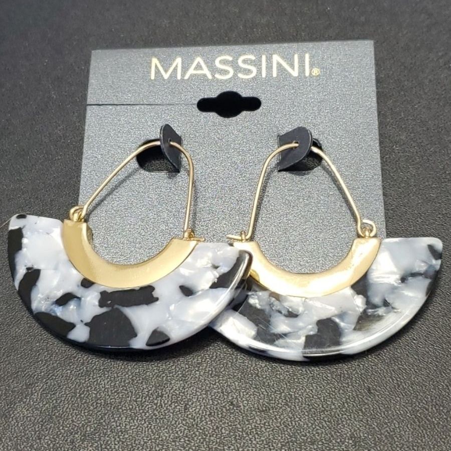 Massini Gold Tone Black And White Earrings 25$
